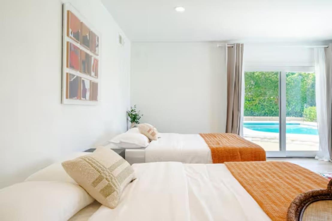 Hillside Retreat Heated Pool & Jacuzzi With Valley Views Holiday home Los Angeles