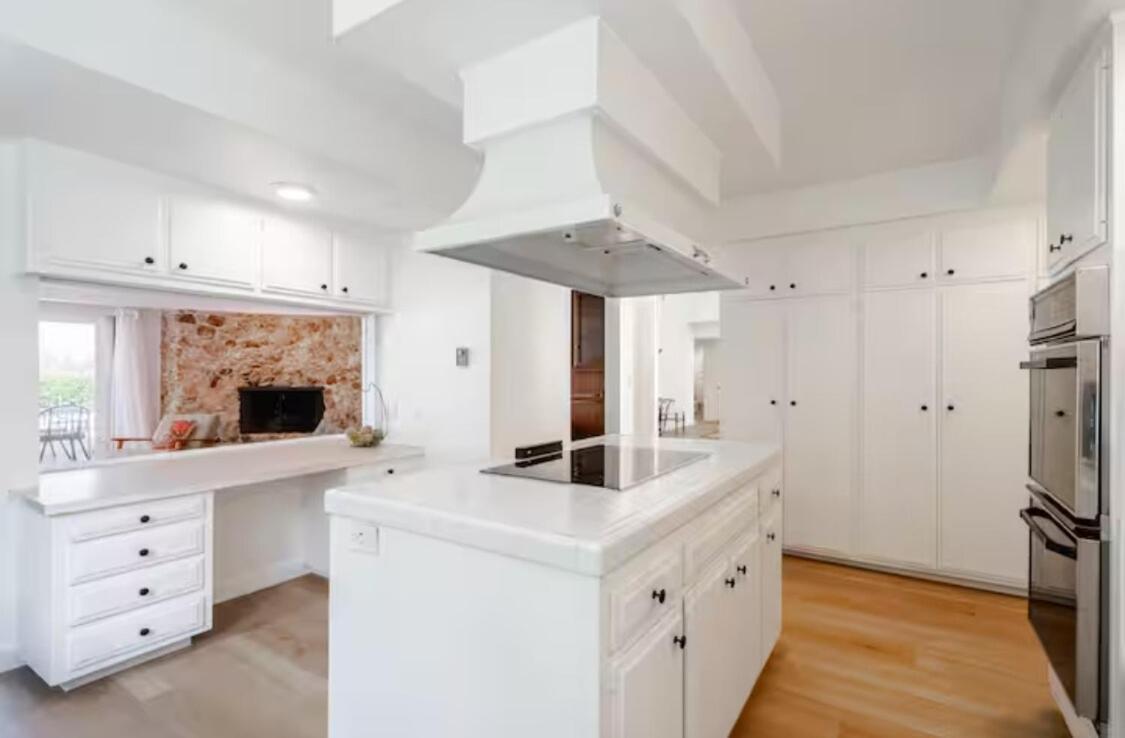 Holiday home Hillside Retreat Heated Pool & Jacuzzi With Valley Views Los Angeles